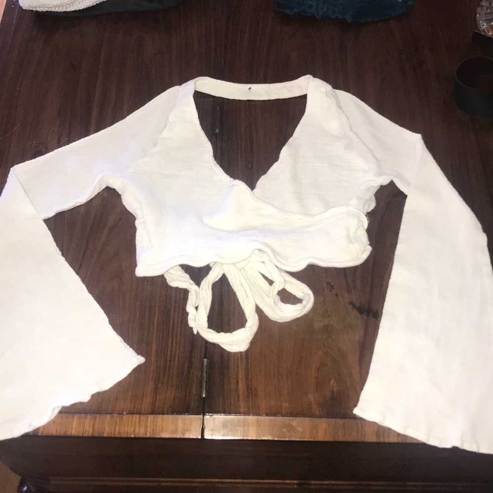 brandy melville bell sleeve crop top NWOT